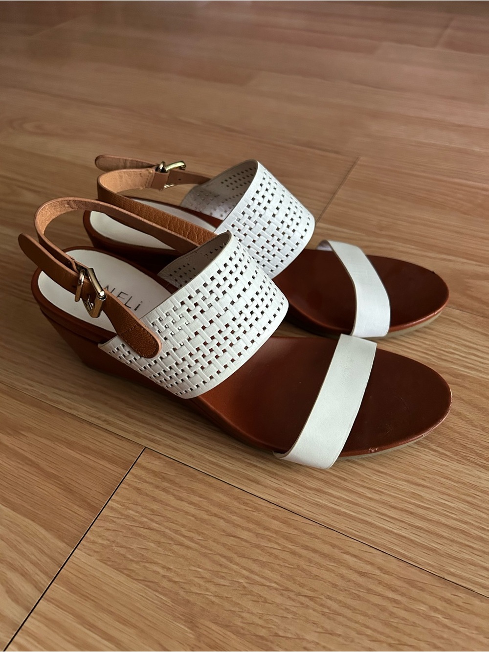 Vaneli Janet Basket Weave Sandals Size 8.5N